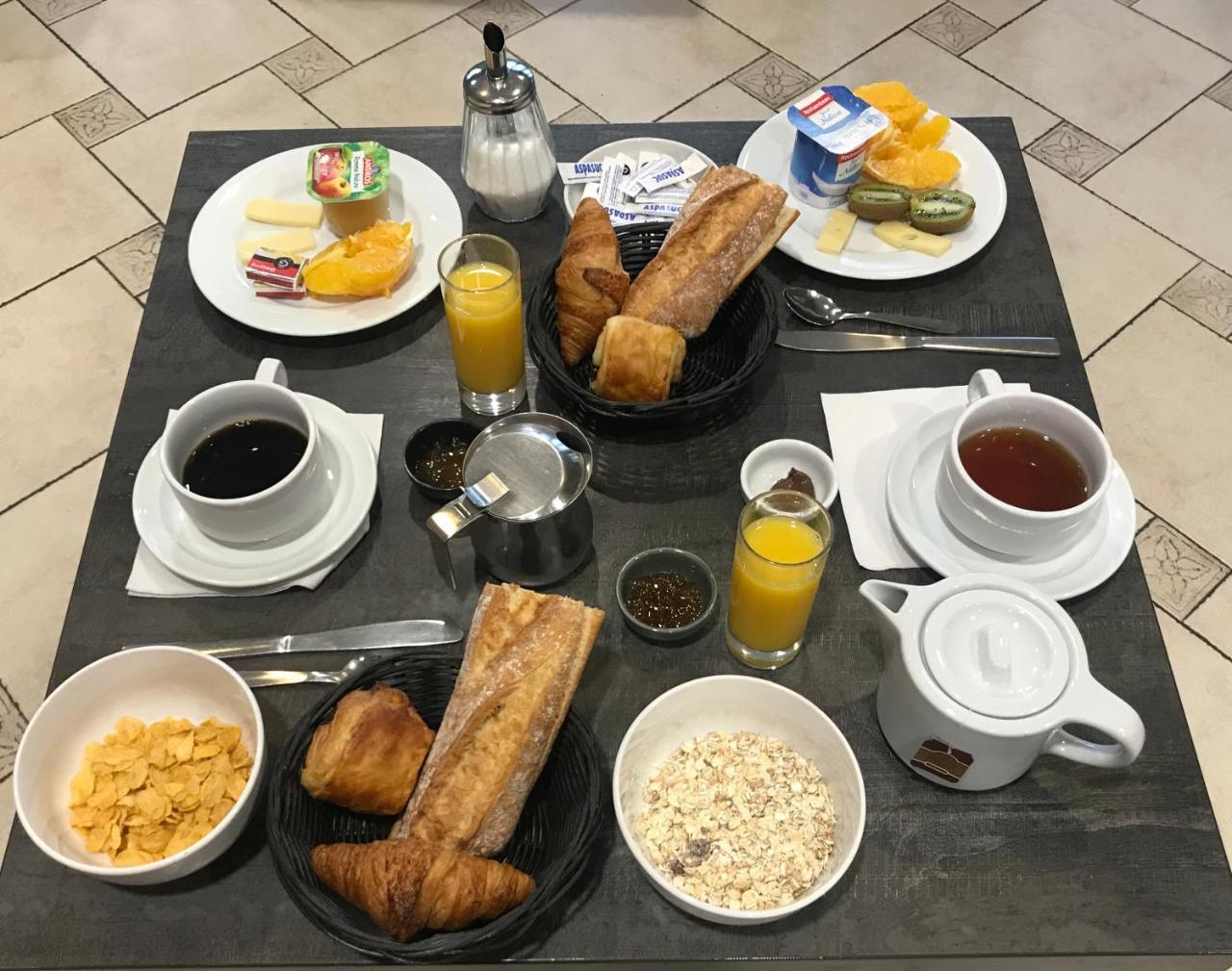 Le Strasbourg Hotel مونبيلييه المظهر الخارجي الصورة